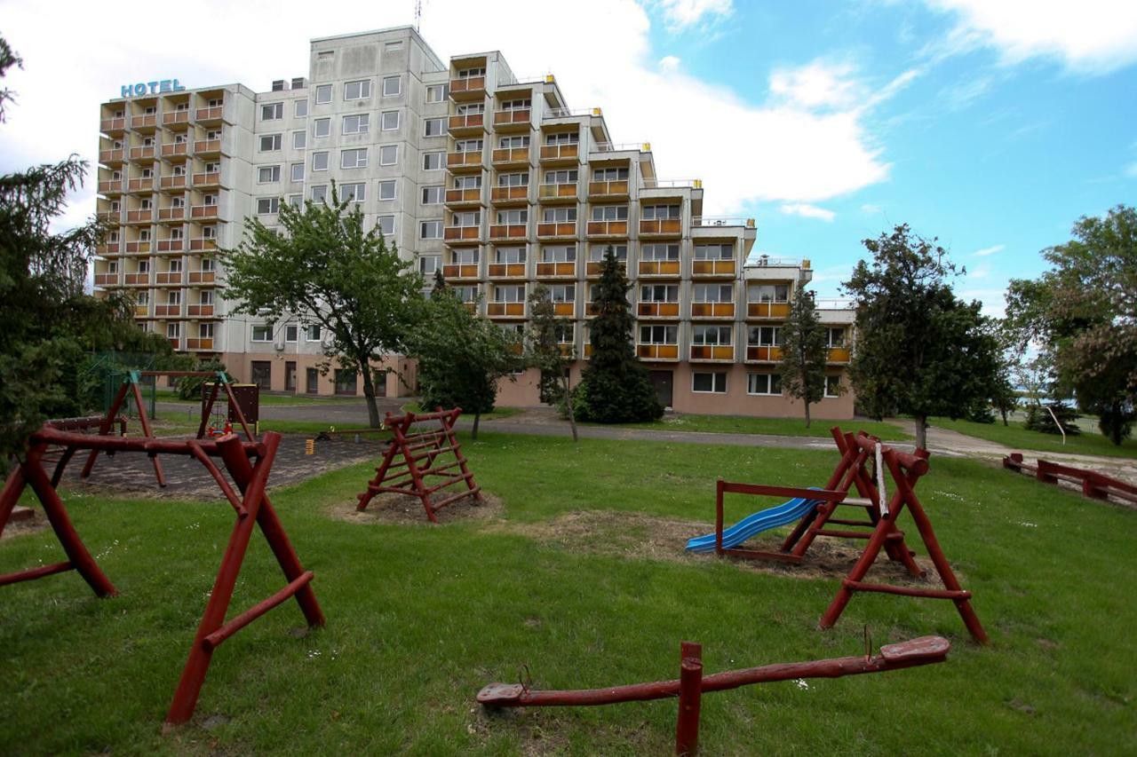 Aranypart Hotel Шиофок Экстерьер фото